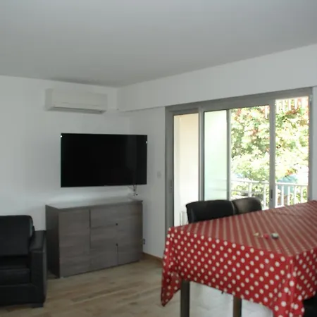 Calypso Apartment *